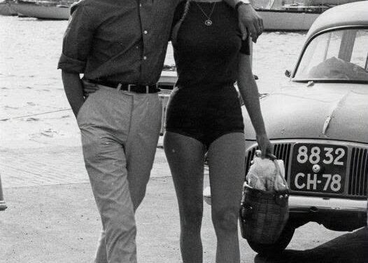 This Unedited 1960s Photo Fooled Millions — But When You Look Closer, the Truth Behind It Will Leave You Breathless