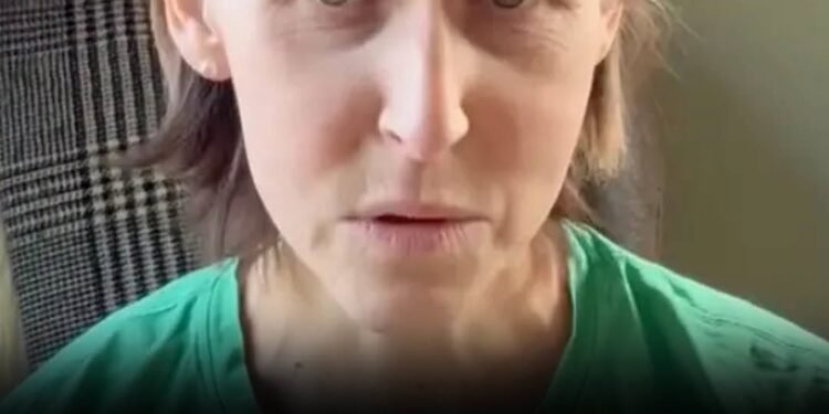 Mom, 41, announces her own death in heartbreaking video amid cancer diagnosis